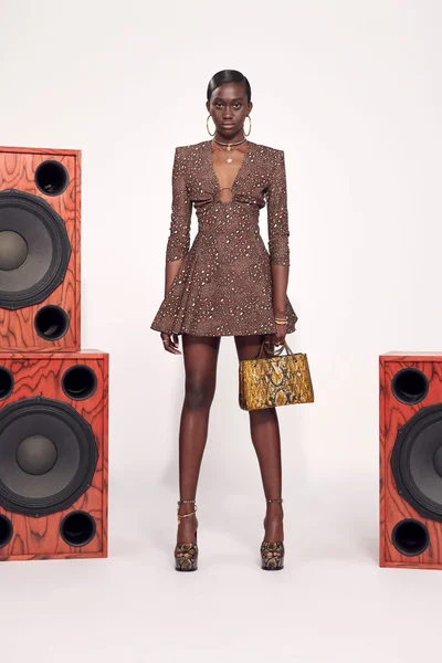 Look 18